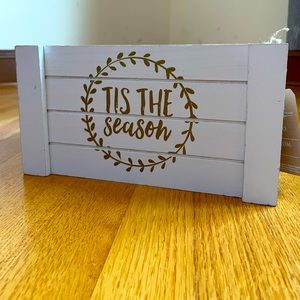 Holiday decorative crate